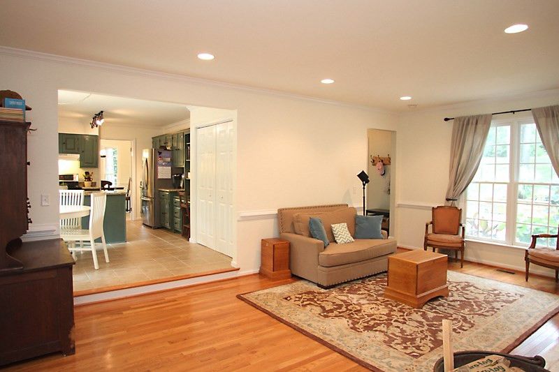 6117 Dresden Ln, Raleigh, NC 27612