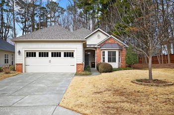 6117 Leesburg Ln, Raleigh, NC 27617