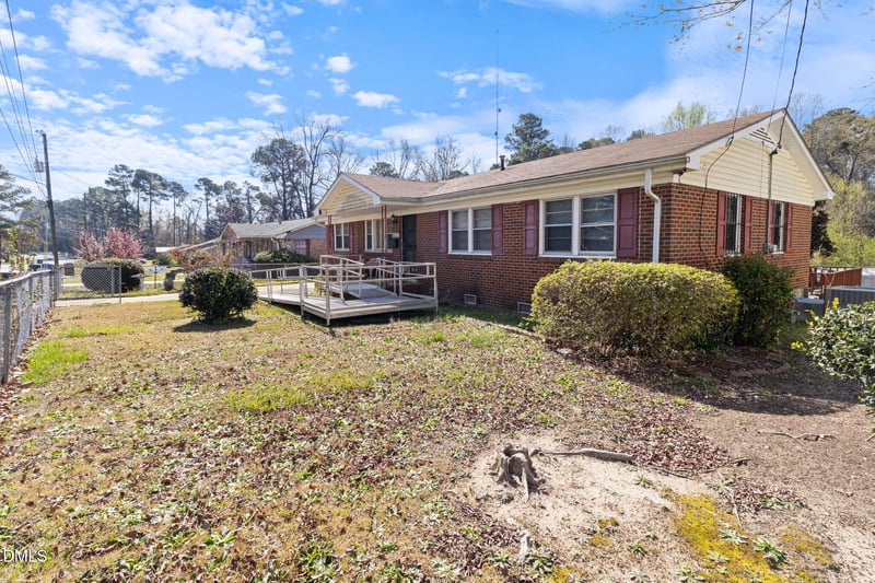 6117 Louise St, Fayetteville, NC 28314