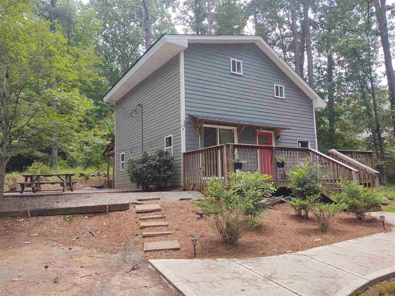 6117 Melbourne Rd, Raleigh, NC 27603