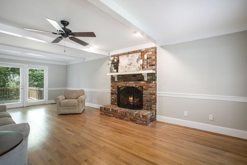 6117 Valley Estates Dr, Raleigh, NC 27612