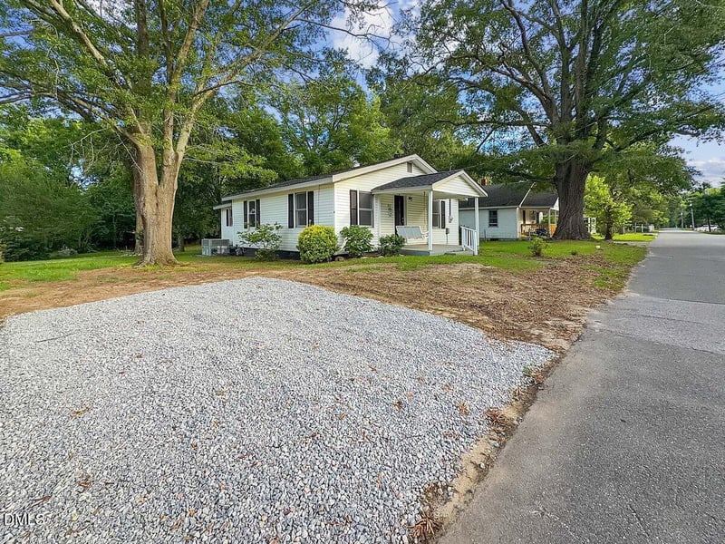612 4th St, Smithfield, NC 27577