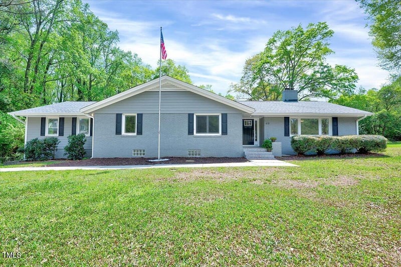 612 Academy St, Fuquay Varina, NC 27526
