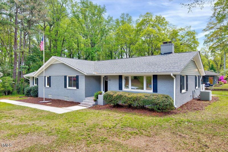 612 E Academy St, Fuquay Varina, NC 27526