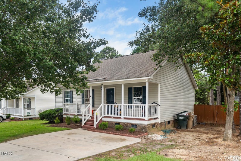 612 Agin Court Pl, Clayton, NC 27520