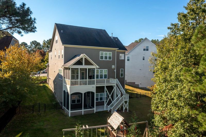 612 Albion Pl, Cary, NC 27519