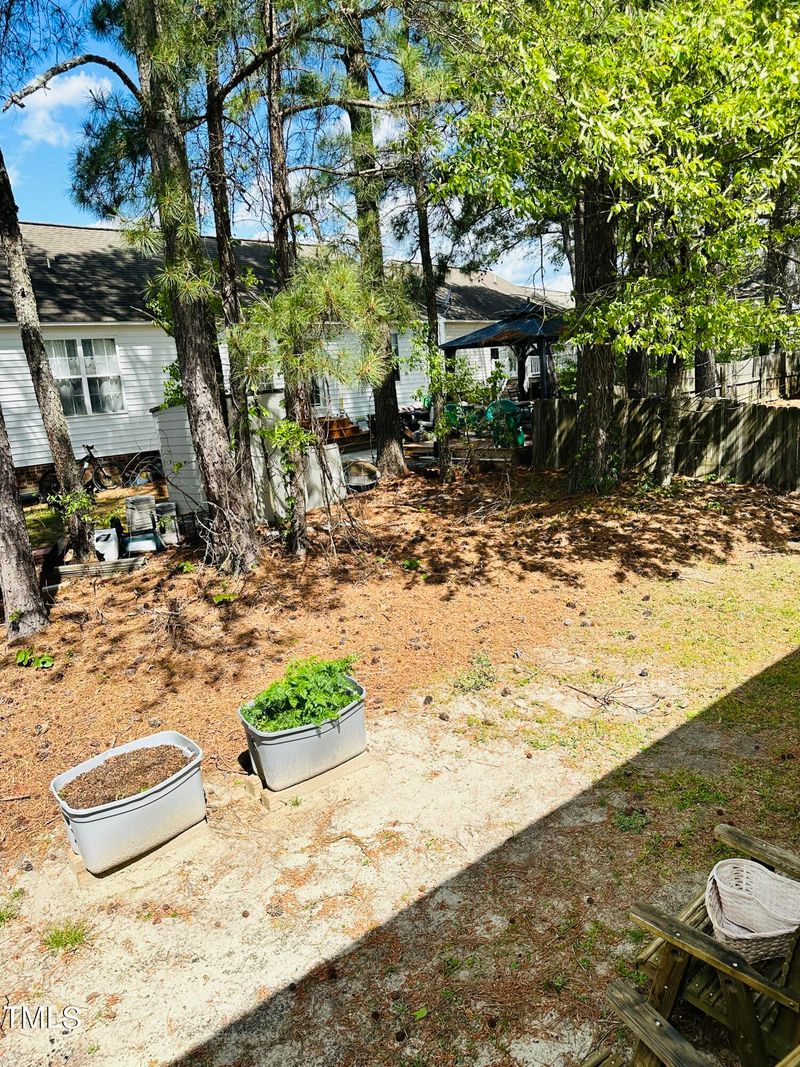 612 Avondale Dr, Clayton, NC 27520