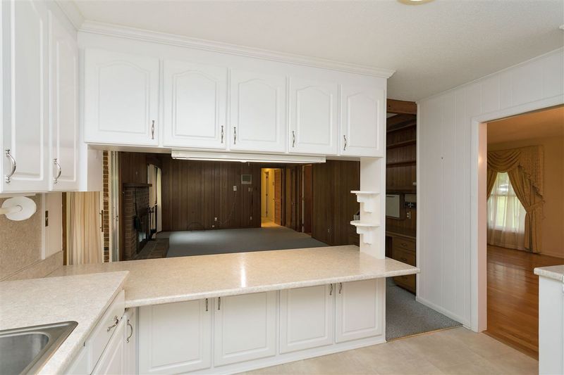 612 Birch Cir, Cary, NC 27511