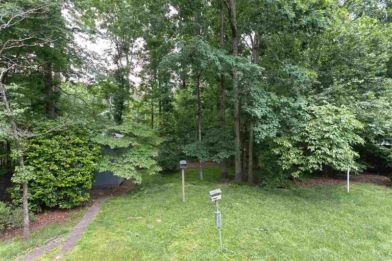 612 Birch Cir, Cary, NC 27511