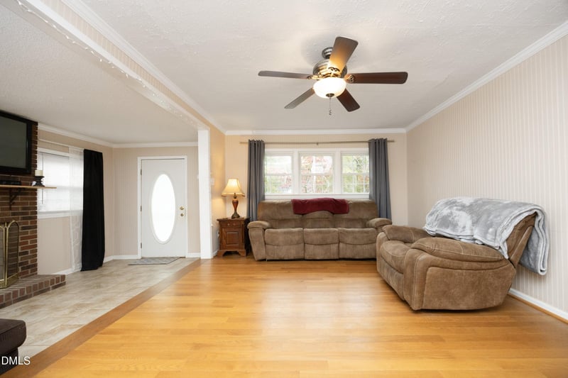 612 Carr St, Mebane, NC 27302