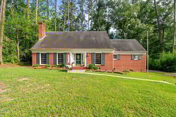 612 Chisholm St, Sanford, NC 27330
