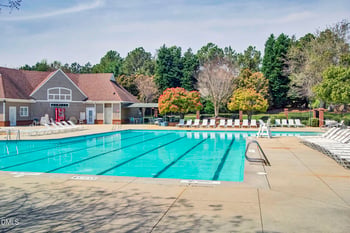 612 Crossway Ln, Holly Springs, NC 27540