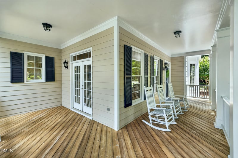 612 Crossway Ln, Holly Springs, NC 27540