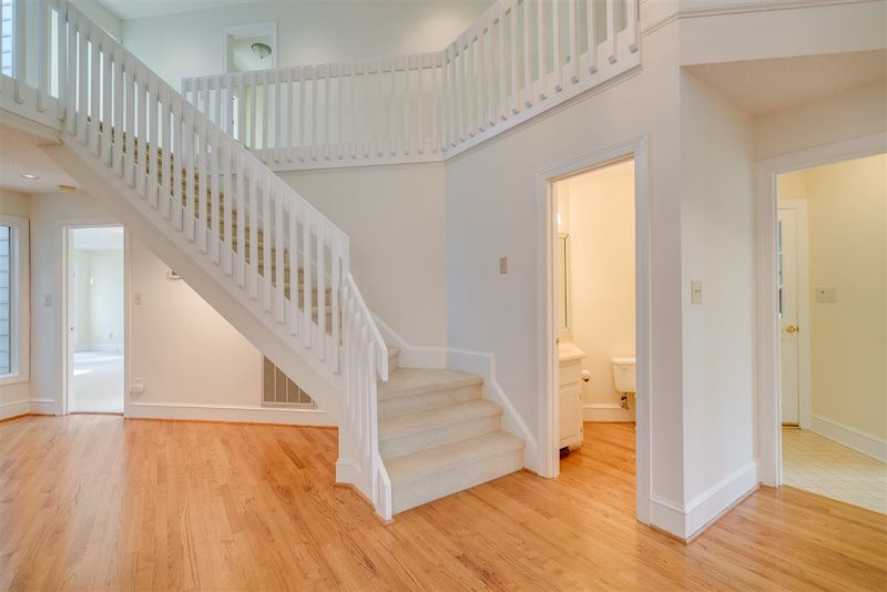 612 Downpatrick Ln, Raleigh, NC 27615