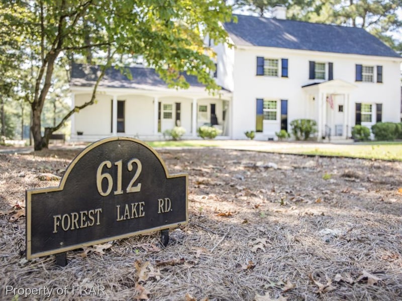 612 Forest Lake Rd, Fayetteville, NC 28305
