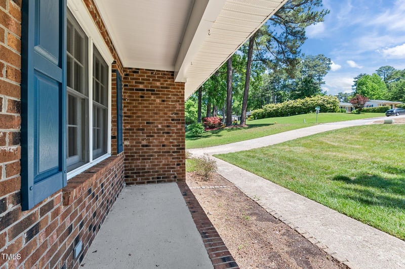 612 Harvest Ln, Raleigh, NC 27606