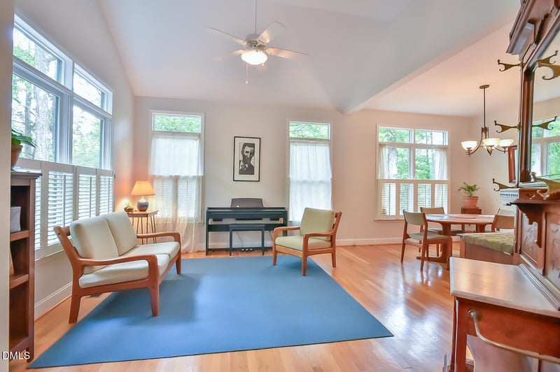 612 Highland Trl, Chapel Hill, NC 27516