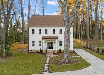 612 Lakeview Dr, Raleigh, NC 27603