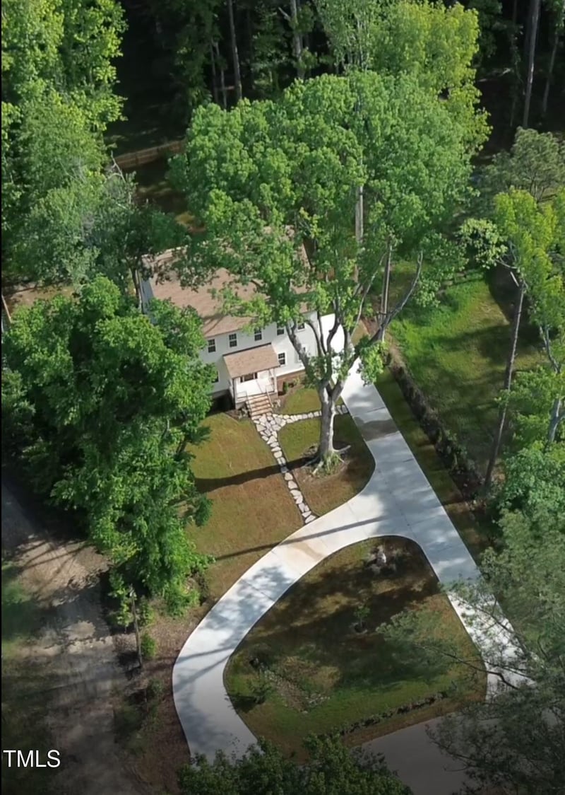612 Lakeview Dr, Raleigh, NC 27603