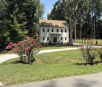 612 Lakeview Dr, Raleigh, NC 27603