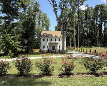612 Lakeview Dr, Raleigh, NC 27603