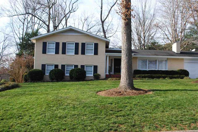 612 Macon Pl, Raleigh, NC 27609