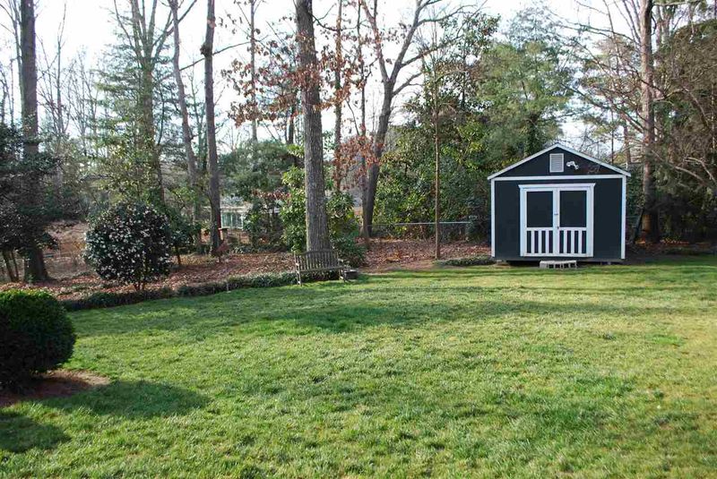 612 Macon Pl, Raleigh, NC 27609