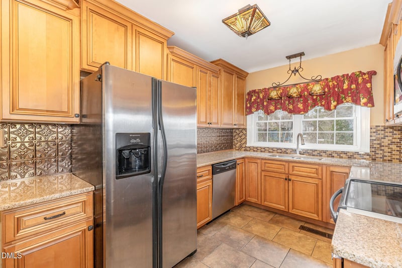612 Main St, Louisburg, NC 27549