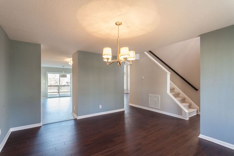 612 Marsh Grass Dr, Raleigh, NC 27610