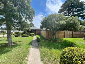 612 Noble St, Selma, NC 27576