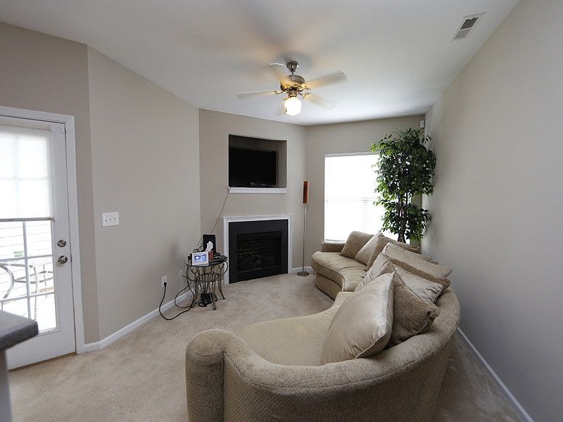612 Oakfield Trl, Mebane, NC 27302