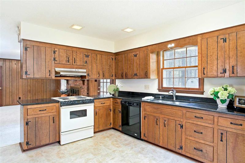 612 E Park St, Cary, NC 27511