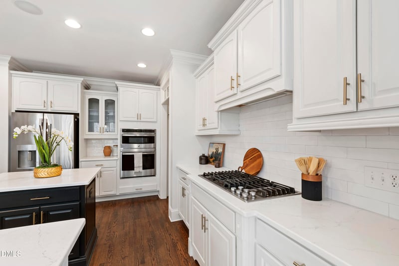 612 Peach Orchard Pl, Cary, NC 27519