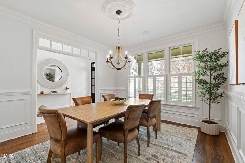 612 Peach Orchard Pl, Cary, NC 27519