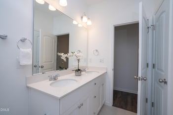 612 Providence Creek Dr, Fuquay Varina, NC 27526
