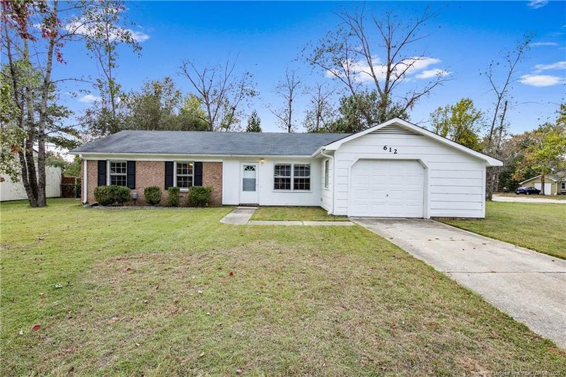 612 Rock Spring Rd, Fayetteville, NC 28314