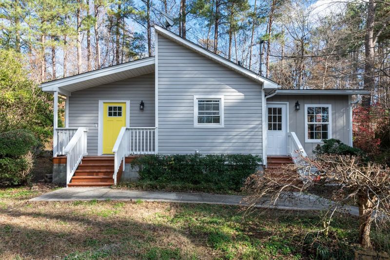 612 Shannon Dr, Chapel Hill, NC 27516