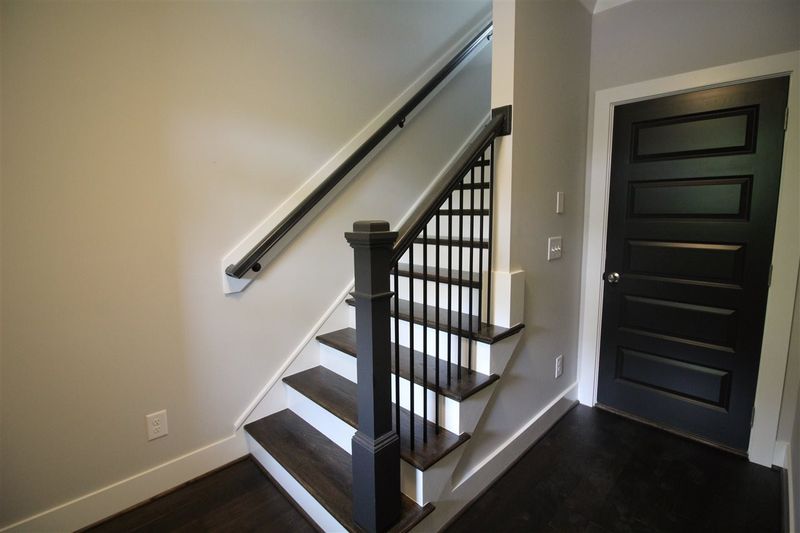 612 Watauga St, Raleigh, NC 27604