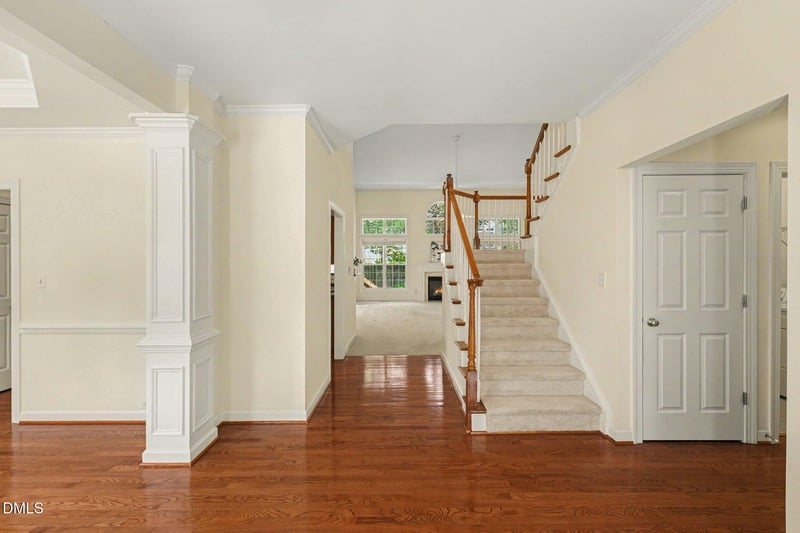 612 Winter Breeze Ct, Cary, NC 27513