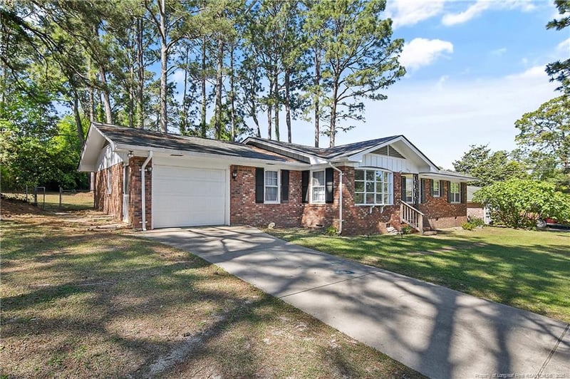 612 York Rd, Fayetteville, NC 28303