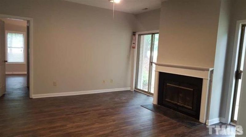 6120 Sunpointe Dr #105, Raleigh, NC 27606