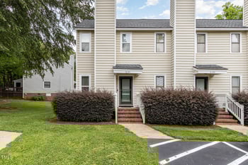 6121 Loch Laural Ln, Raleigh, NC 27613