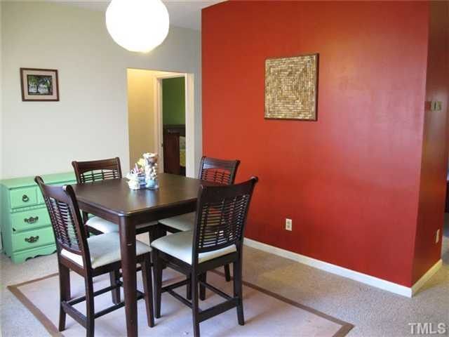 6121 Sunpointe Dr #201, Raleigh, NC 27606