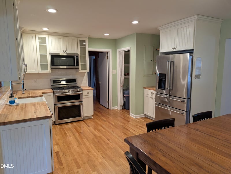 6121 Yates Mill Pond Rd, Raleigh, NC 27606