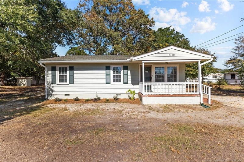 6122 Pine St, Fayetteville, NC 28311