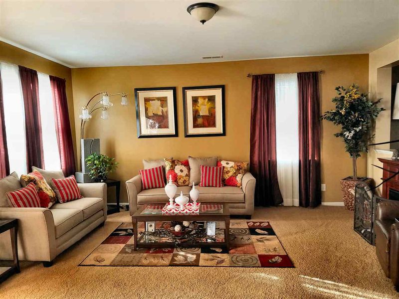 6123 Paducah Dr, Raleigh, NC 27610