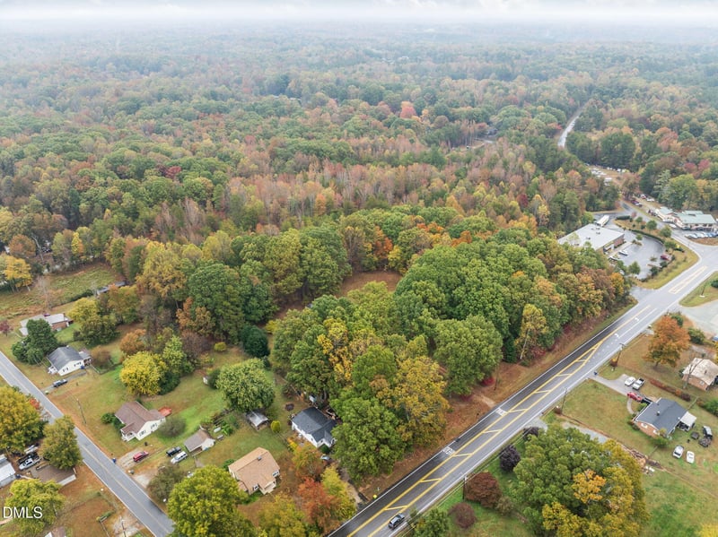 6123 Us 70 , Mebane, NC 27302