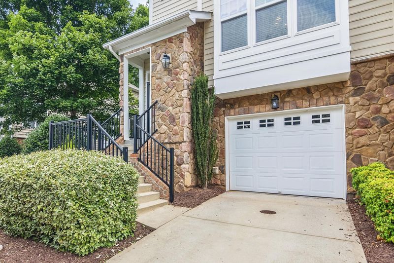 6124 Braidwood Ct, Raleigh, NC 27612