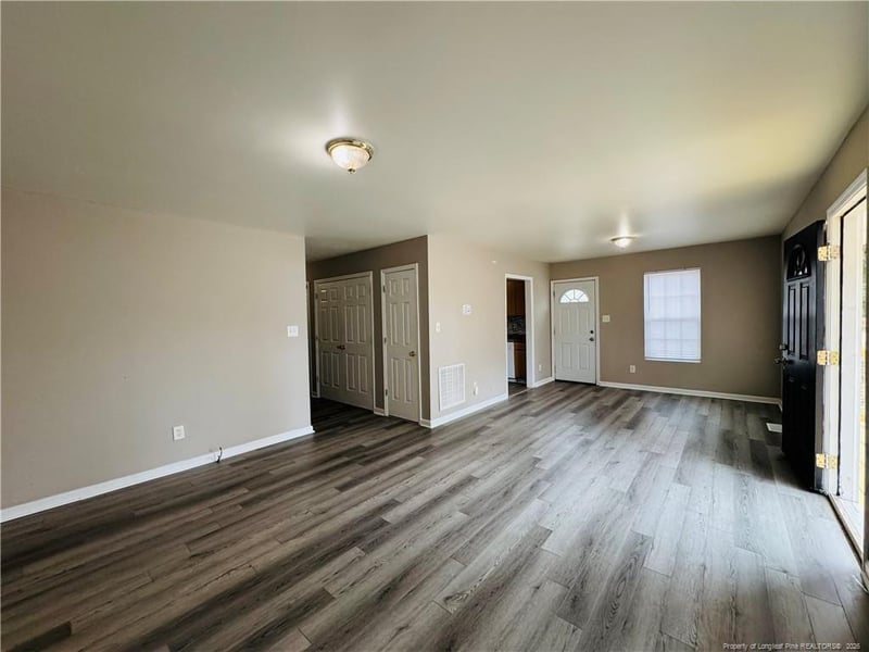 6124 Lonestar Rd, Fayetteville, NC 28303