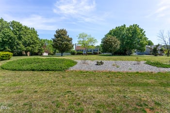 6124 Southwind Dr, Mebane, NC 27302